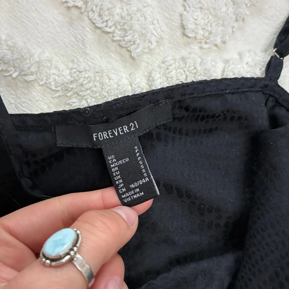Forever 21 black cinched side mini dress - Picture 6 of 7